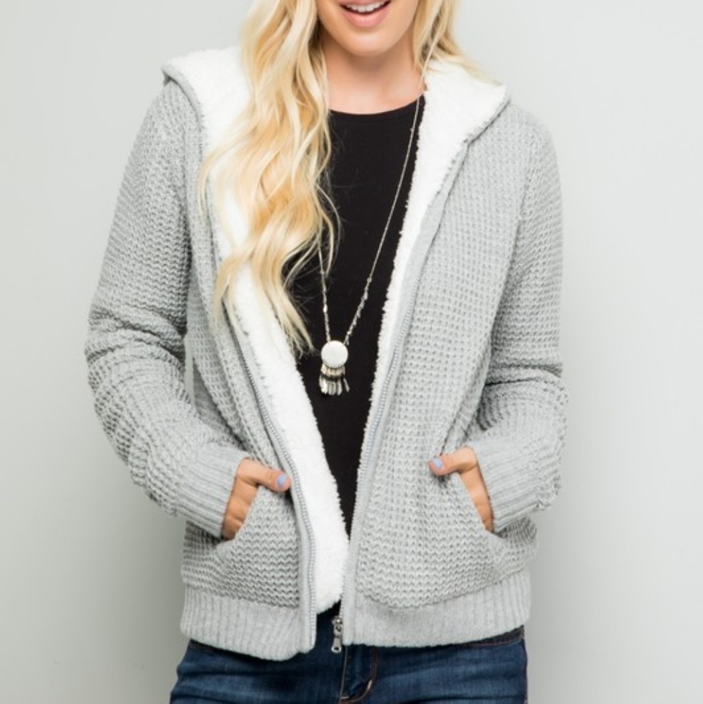 LAST 1! Super cozy Sherpa lined zip up hoodie - Picture 6 of 8